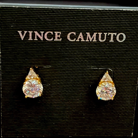 NWT! Vince Camuto Crystal earrings with gold setting! - Picture 1 of 4